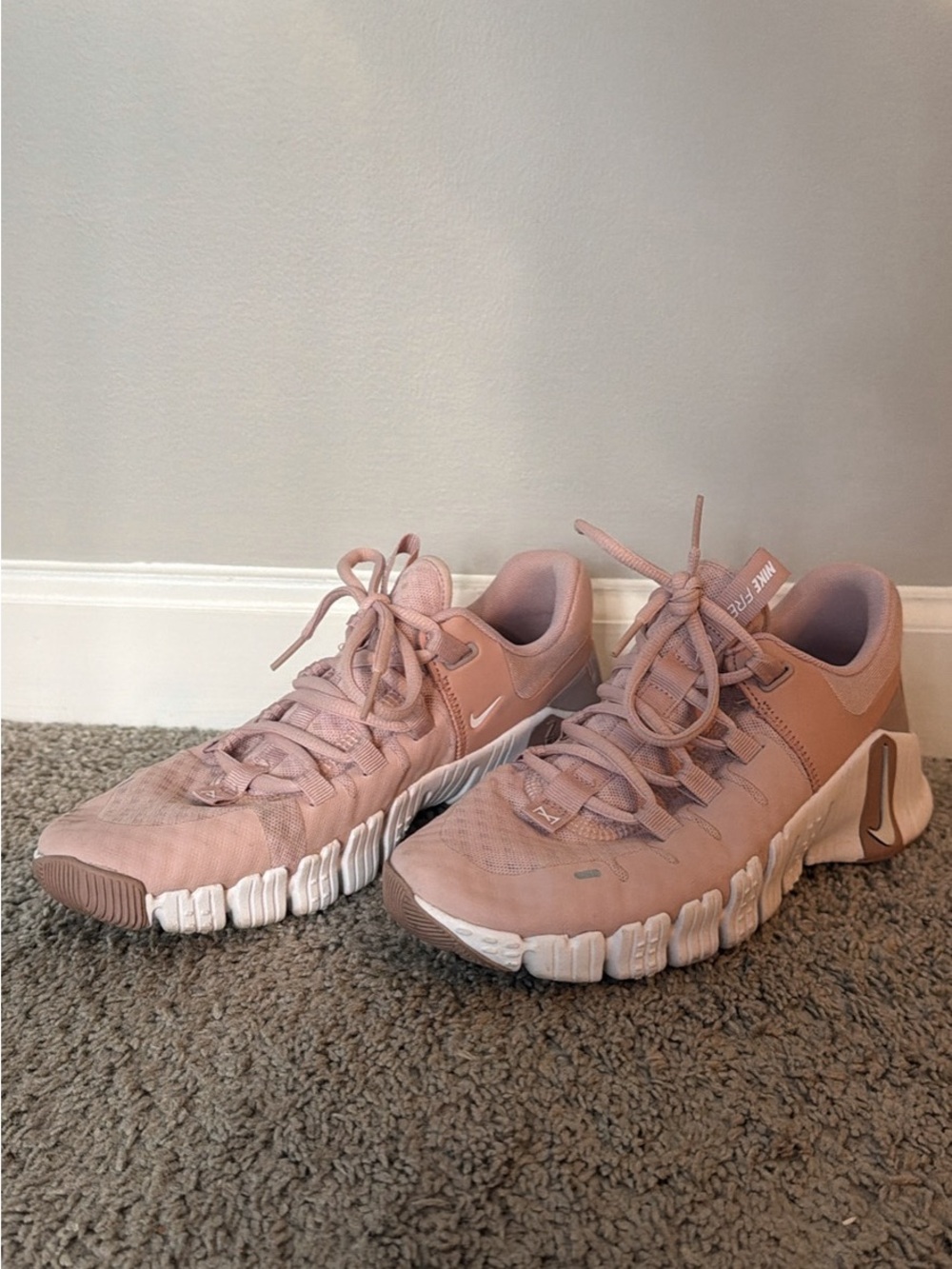 Nike Women’s Light Pink Athletic Trainers